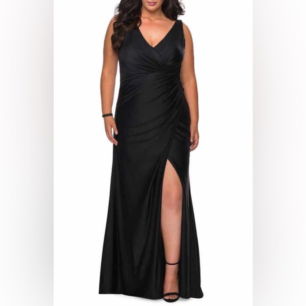 La Femme Curve V Neck Split Evening Cocktail Long Dress size 14 . NWOT